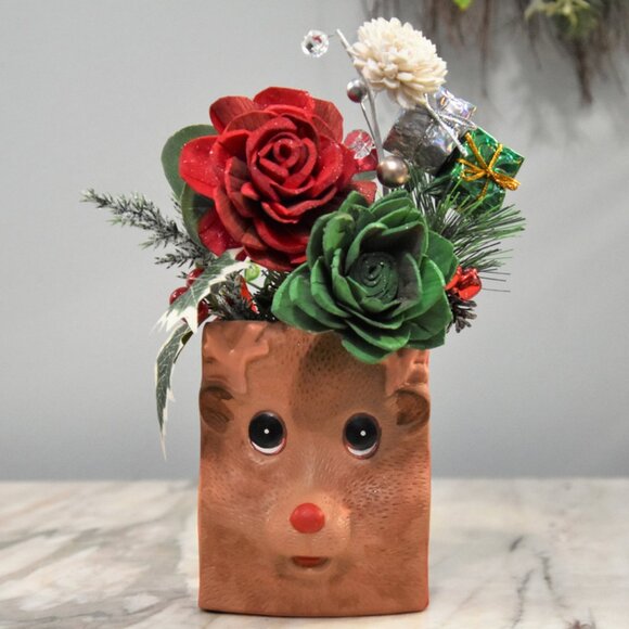 Vintage Rudolph shaped painted pottery with Sola Woods Flower Christmas Holiday - Picture 1 of 6